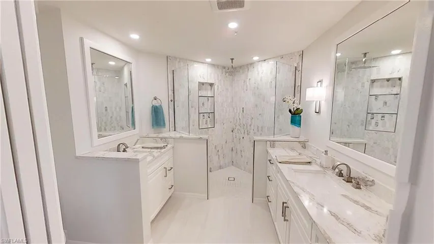 2170  Arielle  DR, Naples, FL 34109