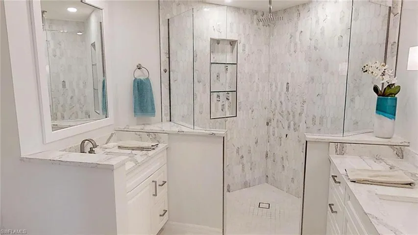 2170  Arielle  DR, Naples, FL 34109