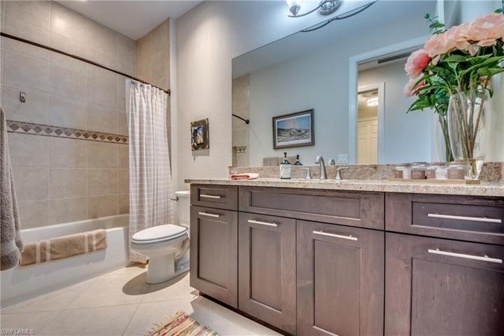 Guest Bathroom #3 with Tub