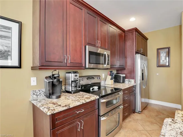 MODERN CABINETRY WITH PULL OUTS