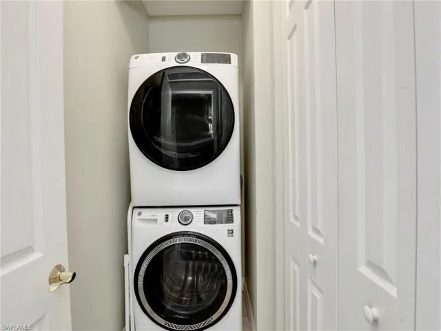 NEWER FRONT LOAD WASHER/ DRYER
