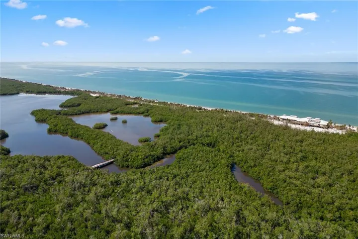 7048  Pelican Bay  BLVD, Naples, FL 34108