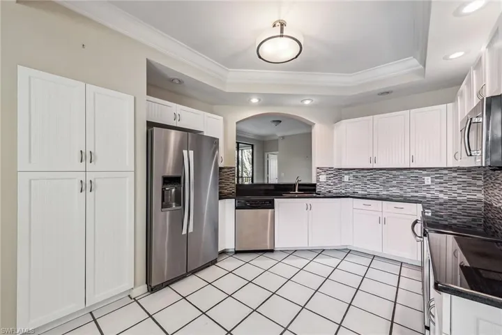 7048  Pelican Bay  BLVD, Naples, FL 34108