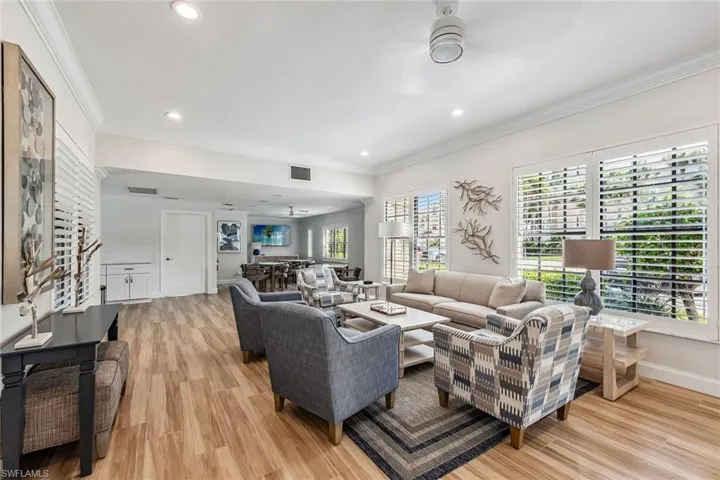 7048  Pelican Bay  BLVD, Naples, FL 34108