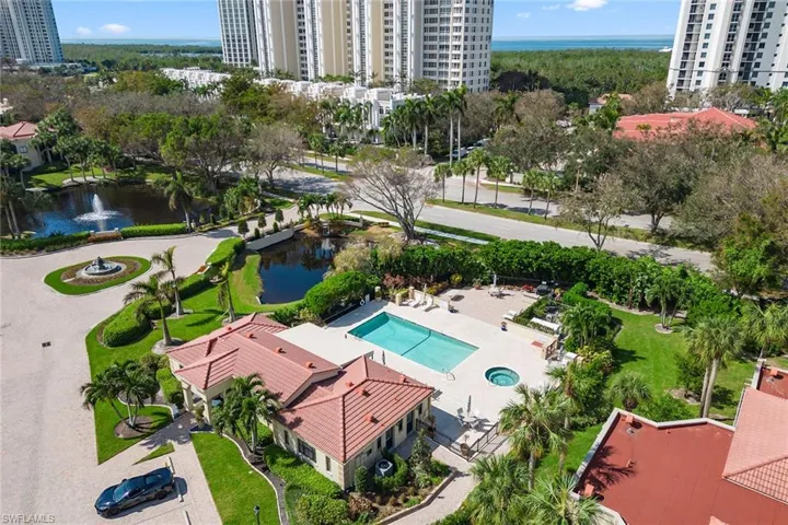 7048  Pelican Bay  BLVD, Naples, FL 34108