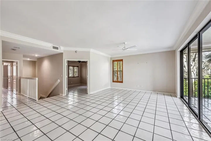 7048  Pelican Bay  BLVD, Naples, FL 34108