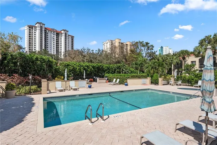 7048  Pelican Bay  BLVD, Naples, FL 34108