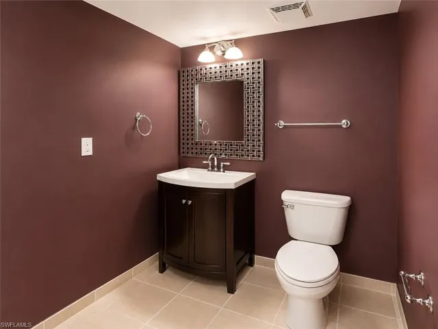 2825 Palm Beach Blvd 218, Fort Myers, Florida 33916