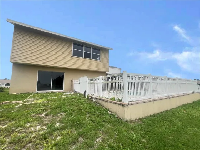 17584  Laurel Valley  RD, Fort Myers, FL 33967