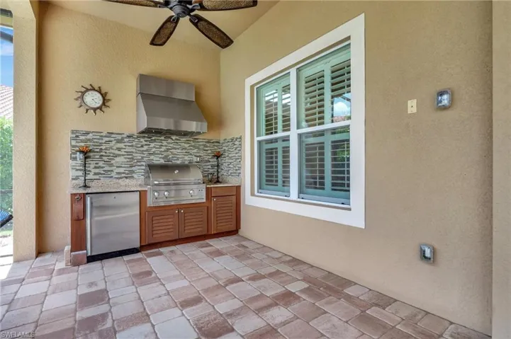 Outdoor Kitchen