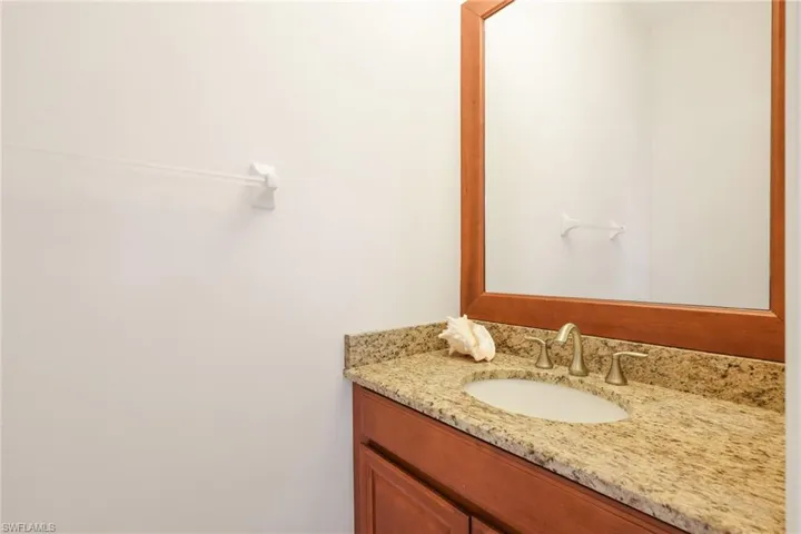 Pool Bathroom in lanai