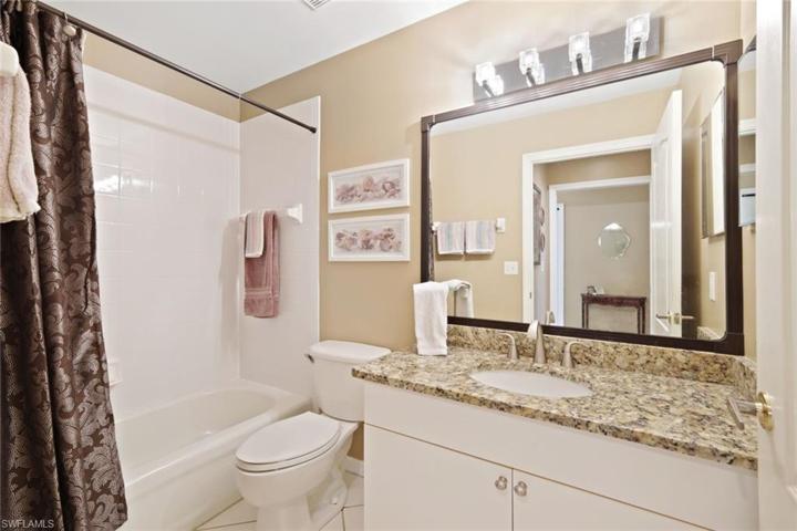 8670  Cedar Hammock  CIR, Naples, FL 34112