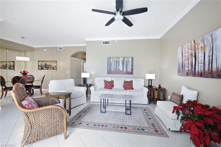 8670  Cedar Hammock  CIR, Naples, FL 34112