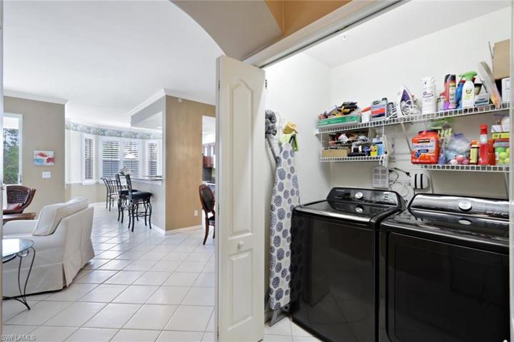 8670  Cedar Hammock  CIR, Naples, FL 34112