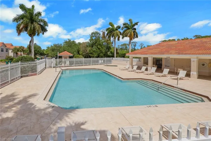 937  Hampton  CIR, Naples, FL 34105