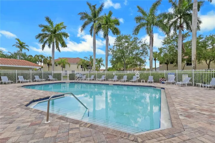 937  Hampton  CIR, Naples, FL 34105