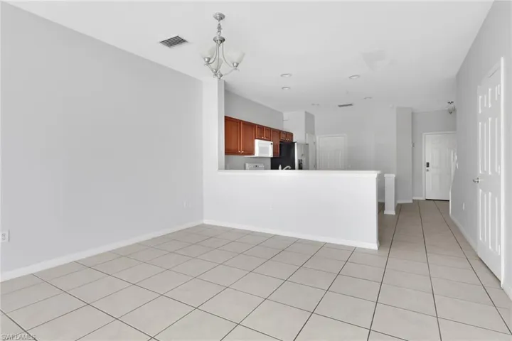 937  Hampton  CIR, Naples, FL 34105