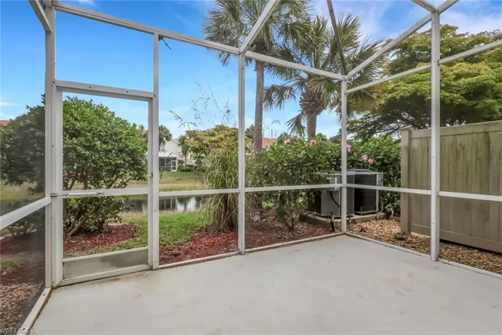 937  Hampton  CIR, Naples, FL 34105