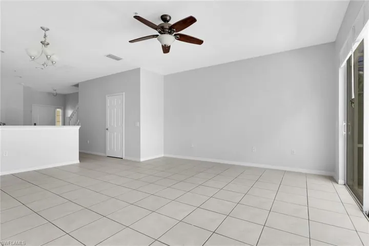 937  Hampton  CIR, Naples, FL 34105