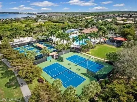Clubhouse & Amenities