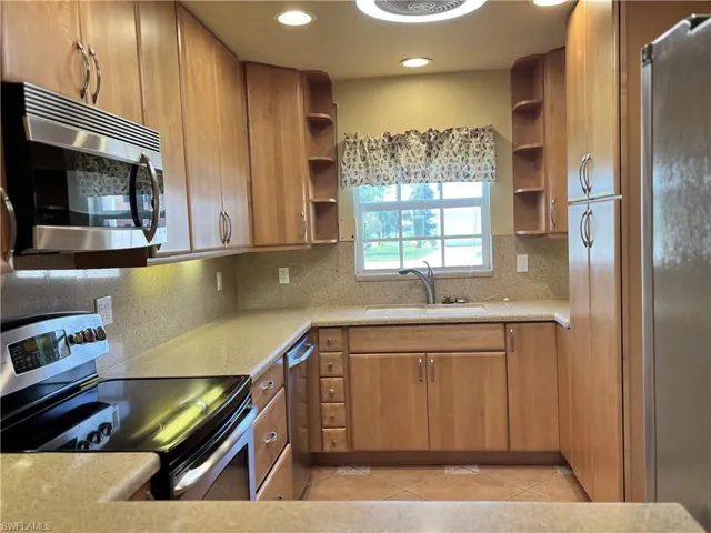 1359 Myerlee Country Club Blvd, Fort Myers, Florida 33919