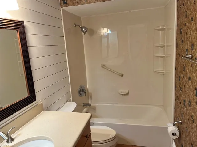 1359 Myerlee Country Club Blvd, Fort Myers, Florida 33919