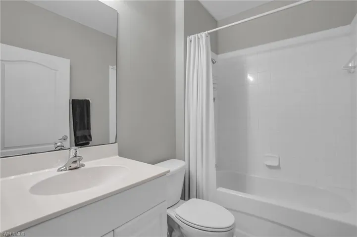 3435 Laurel Greens Ln S 202, Naples, Florida 34119