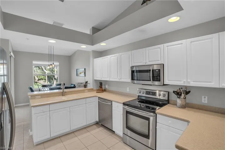 3435 Laurel Greens Ln S 202, Naples, Florida 34119