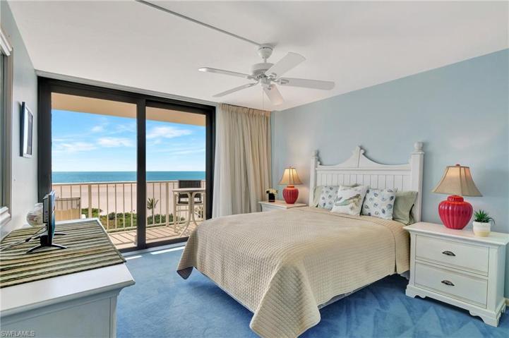 260  Seaview  CT, MARCO ISLAND, FL 34145