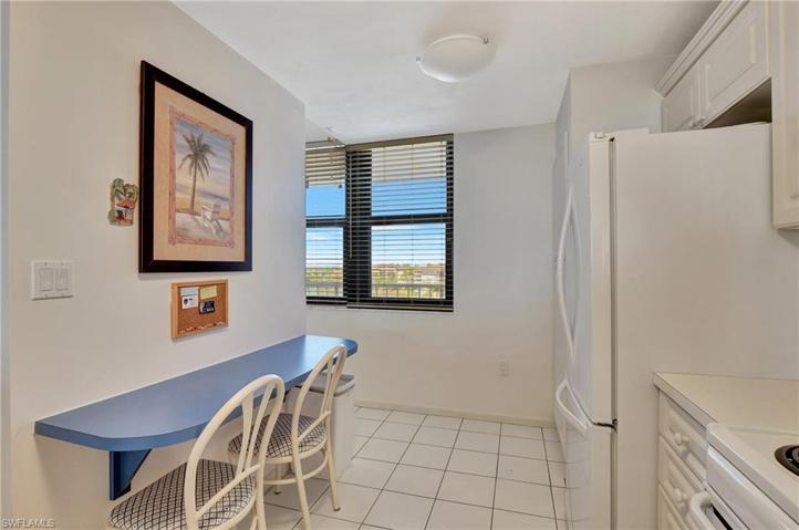 260  Seaview  CT, MARCO ISLAND, FL 34145
