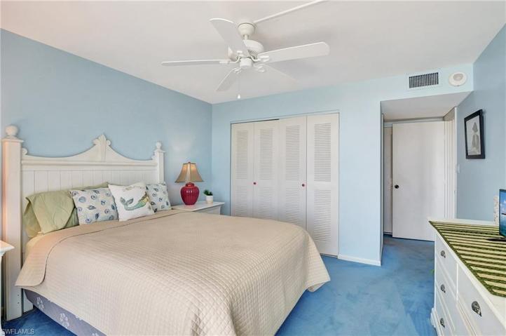 260  Seaview  CT, MARCO ISLAND, FL 34145