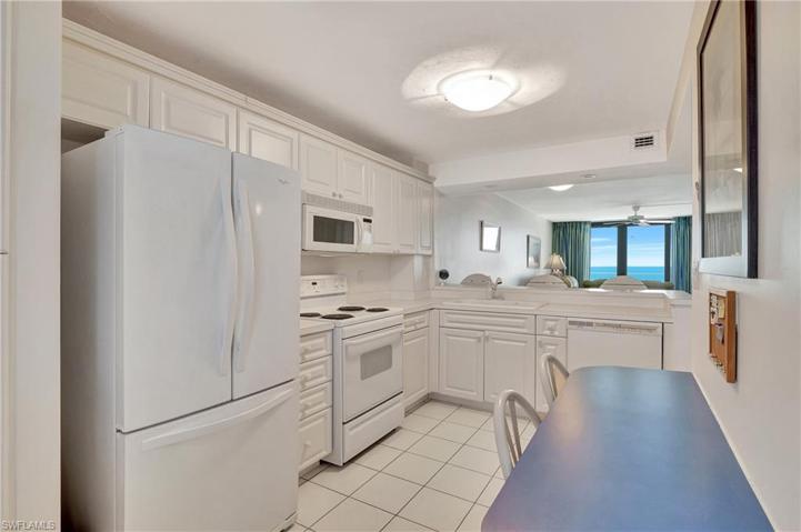 260  Seaview  CT, MARCO ISLAND, FL 34145