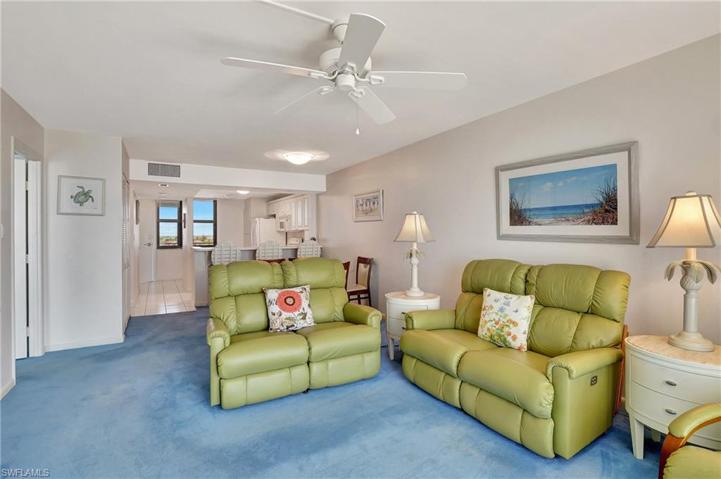 260  Seaview  CT, MARCO ISLAND, FL 34145