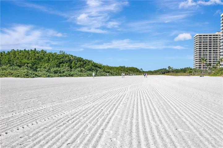 260  Seaview  CT, MARCO ISLAND, FL 34145