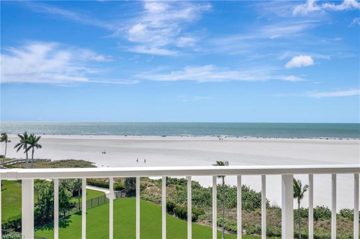 260  Seaview  CT, MARCO ISLAND, FL 34145