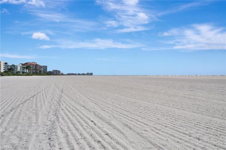 260  Seaview  CT, MARCO ISLAND, FL 34145