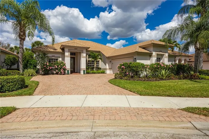 9049 Bronco Ct, Naples, Florida 34113