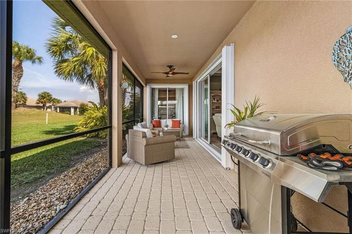 Extra large Lanai w/room for a pool