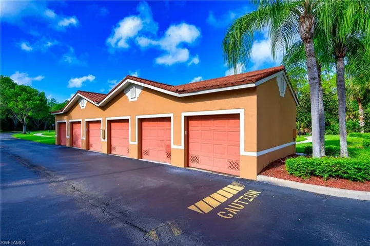 1 Car Garage