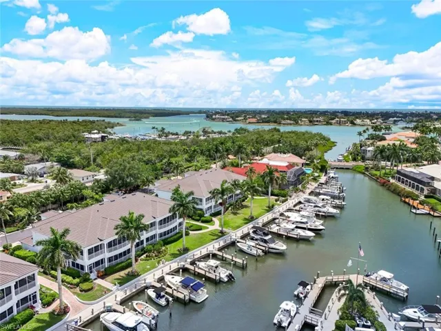 1777  Gulfstar S DR, Naples, FL 34112