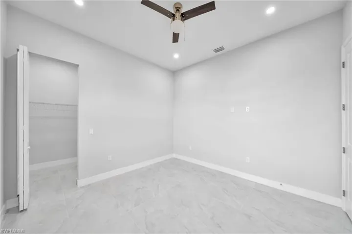 Empty room with ceiling fan