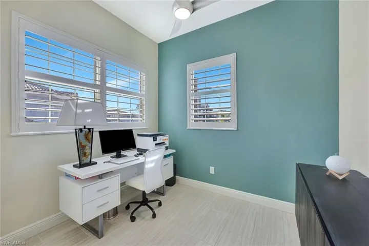 Bright Office/computer nook off the den, over the stairs
