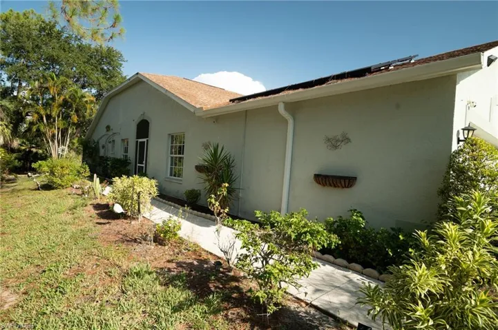5205 Whitten Dr 57, Naples, Florida 34104