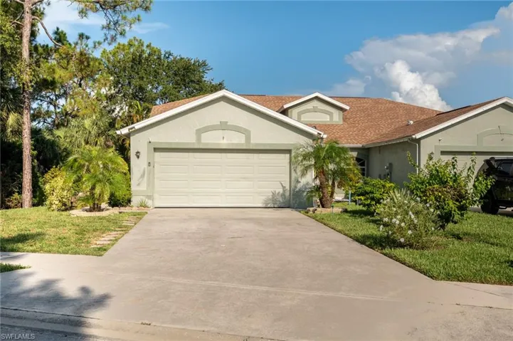 5205 Whitten Dr 57, Naples, Florida 34104