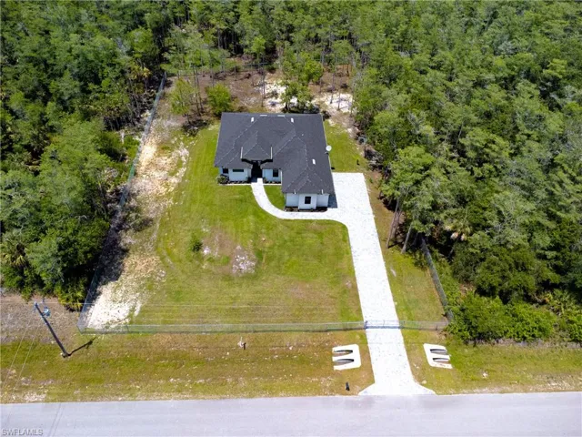 2471  64th NE AVE, Naples, FL 34120