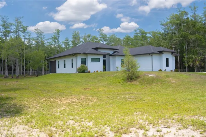 2471  64th NE AVE, Naples, FL 34120