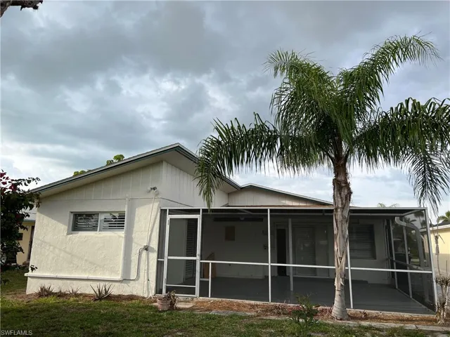 632 98th Ave N, Naples, Florida 34108
