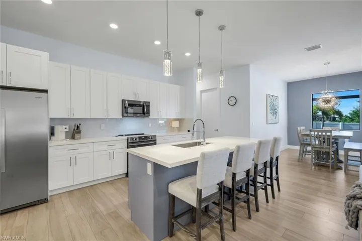 4208 Nw 13th St, Cape Coral, Florida 33993