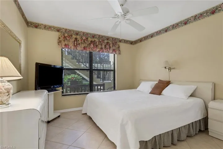 Guest bedroom