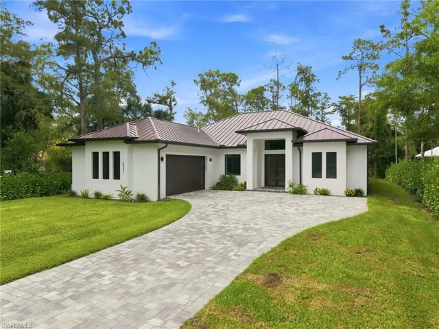 5221 Hickory Wood Dr, Naples, Florida 34119